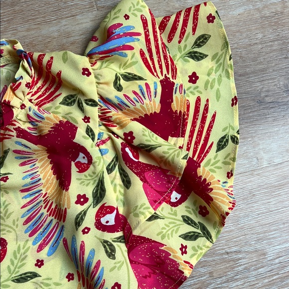 RACHEL Rachel Ray Bright Yellow Parrot Print Flutter Sleeve Top NWT Size S - Picture 8 of 14